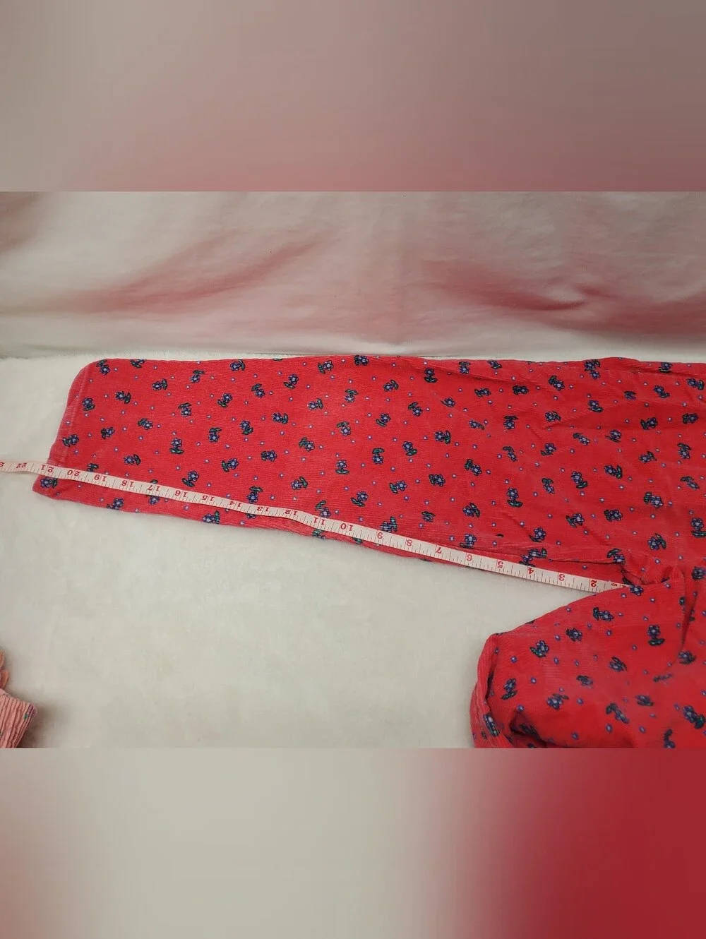 Rare oshkosh soft Courdaroy red floral flowers pants from the 90s 80 vintage y2k